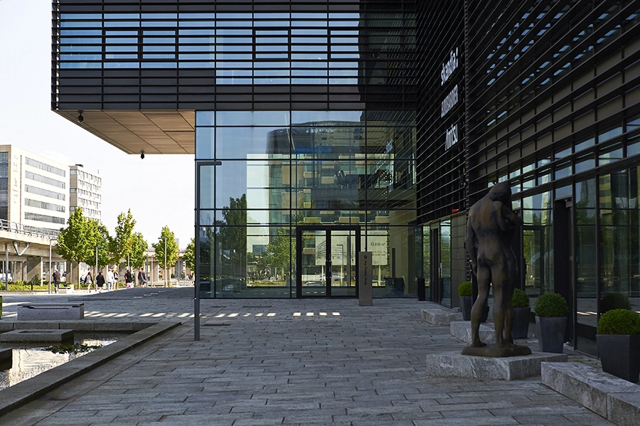 Neroport + Ferring Facade