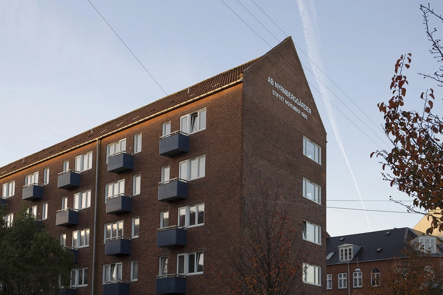 Nyrnberggården Gavl med navneskilt