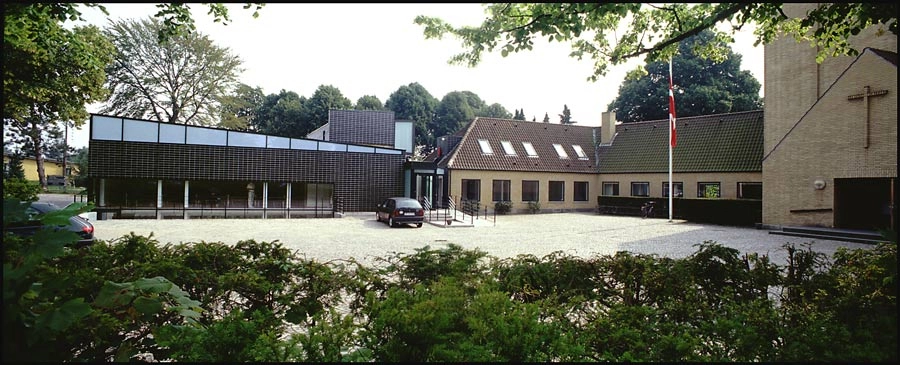 Sorgenfri sognegård Sognegård og kirke