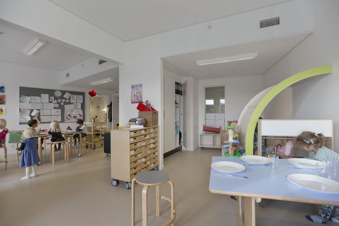 Eventyrøen interiør