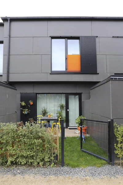 AlmenBolig Grøndalsvænge Allé Indgang gennem have