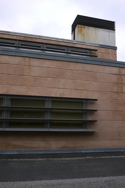 Sundby Krematorium Detalje lysindtag samt skorsten