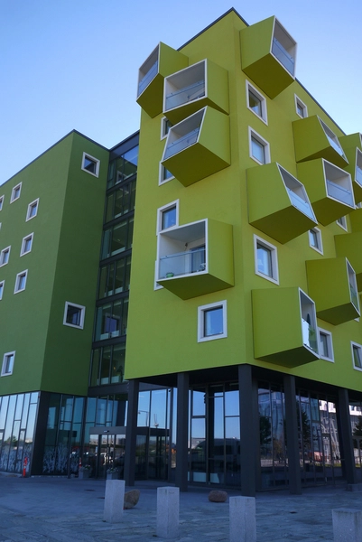 Ørestad Plejecenter Facadeudsnit, balkoner, sokkel-motiv i stueetage