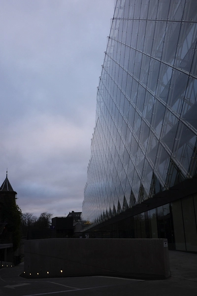 Industriens Hus Nedtrapning i facaden mod Tivoli