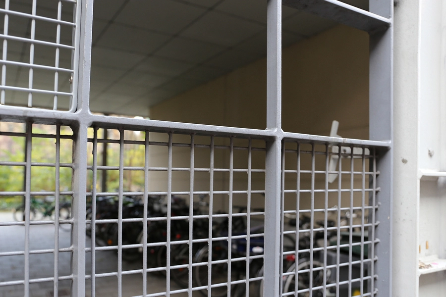 Boliger Guldbergsgade 4-6 og Nørre Allé 3 Gitter, blik mod gård