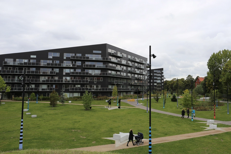 Hulgårds Have Bebyggelsen afgrænser parken mod syd-vest