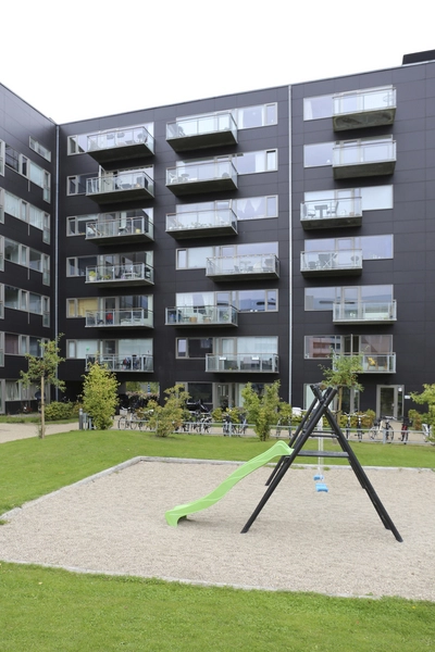 Hulgårds Have Legeplads i et af de mindre gårdrum