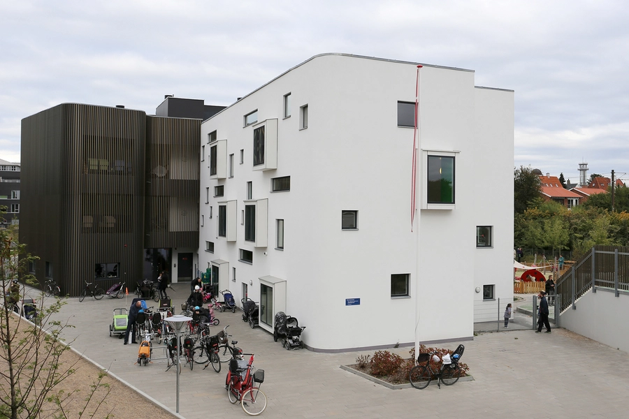 Daginstitutionen Grøndalen Indgangsparti set fra sydvest