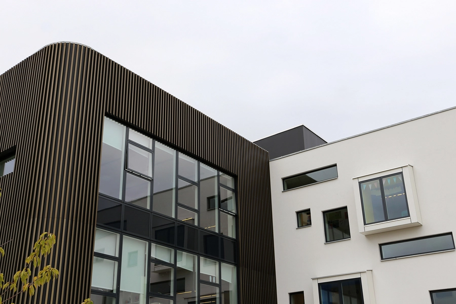 Daginstitutionen Grøndalen Facaden mod syd-øst