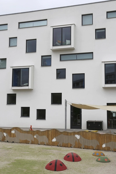 Daginstitutionen Grøndalen Vindueskompositioner