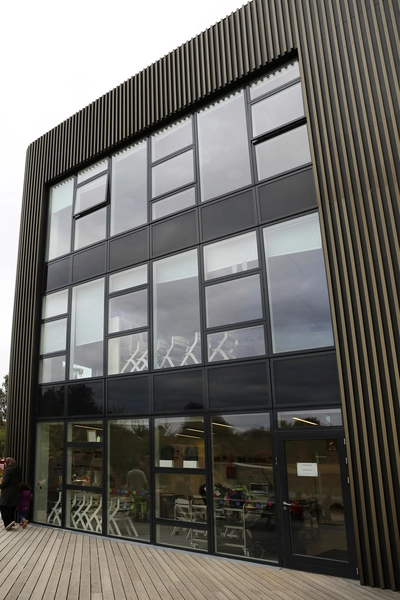 Daginstitutionen Grøndalen Stort vinduesparti mod øst