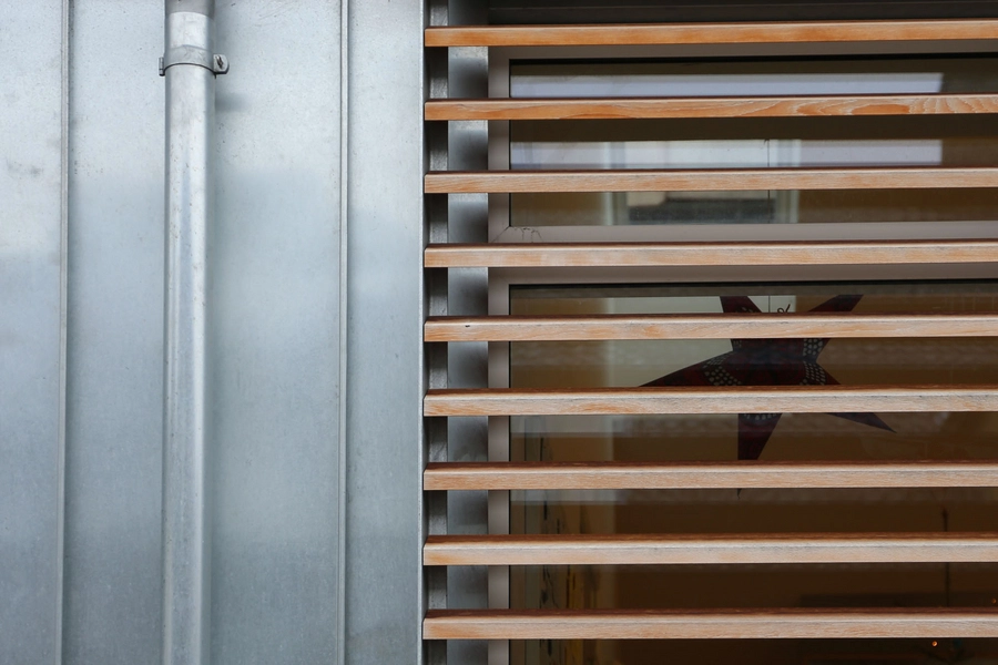 Designværkstedet Designmuseum Danmark Detalje, facade, træskodder