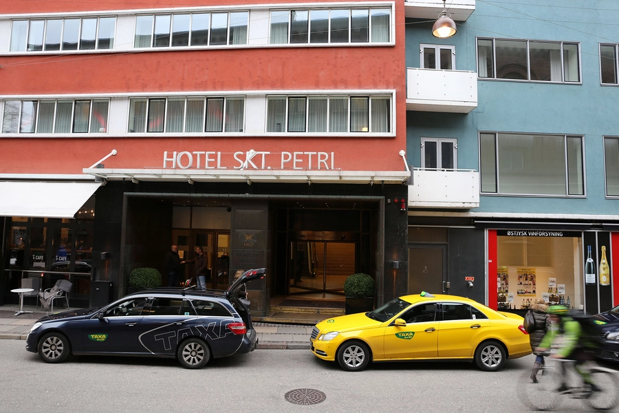 Daells Varehus – Hotel Sankt Petri Indgangssituation, Hotel Skt. Petri