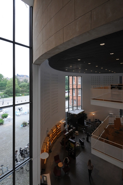 Malmö Stadsbibliotek Interiør fra rotunden mod nordøst