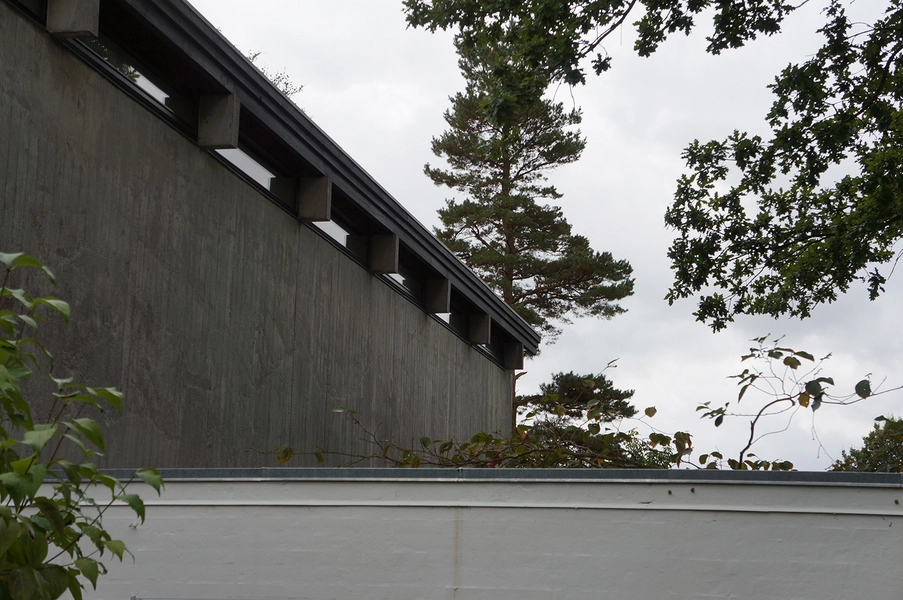 Knud Friis eget hus Vinduesbånd set ude fra