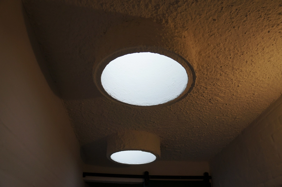 Knud Friis eget hus Ovenlys badeværelse