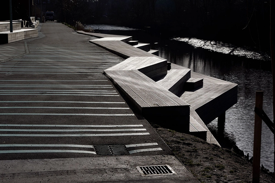 Hal C Landskabsarkitektur, plateauer ved vandet