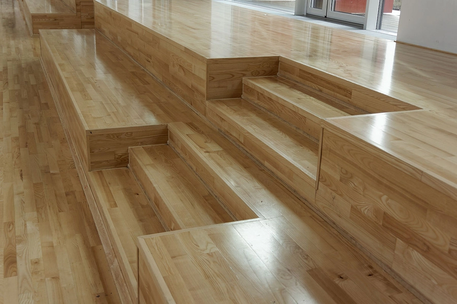 Hal C Detalje, tilskuerpladser