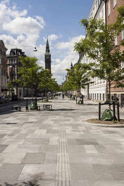 Vester Voldgade Taktilsten og trærækker ved Ny Vestergade