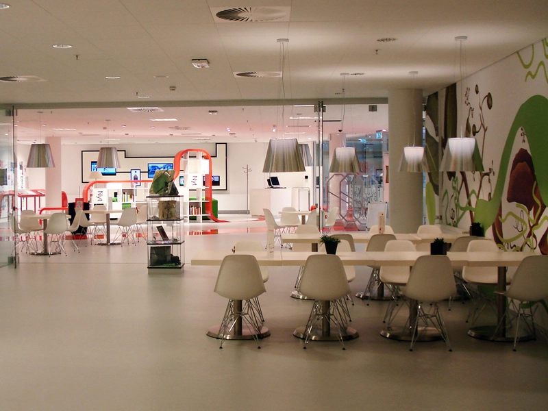 Hjørring Bibliotek Kig gennem kantine