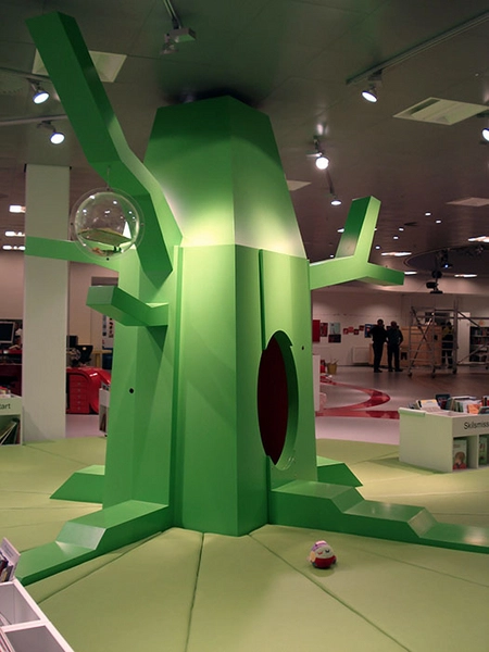 Hjørring Bibliotek Læsetræ børneafdelingen