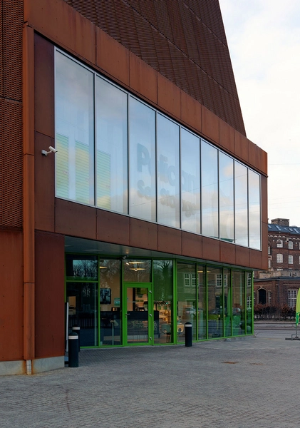 Pelican Self Storage Kastellet Indgangssituation