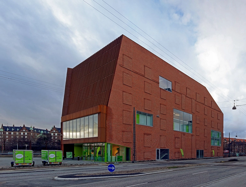 Pelican Self Storage Kastellet Bygningen set fra Kalkbrænderihavnsgade