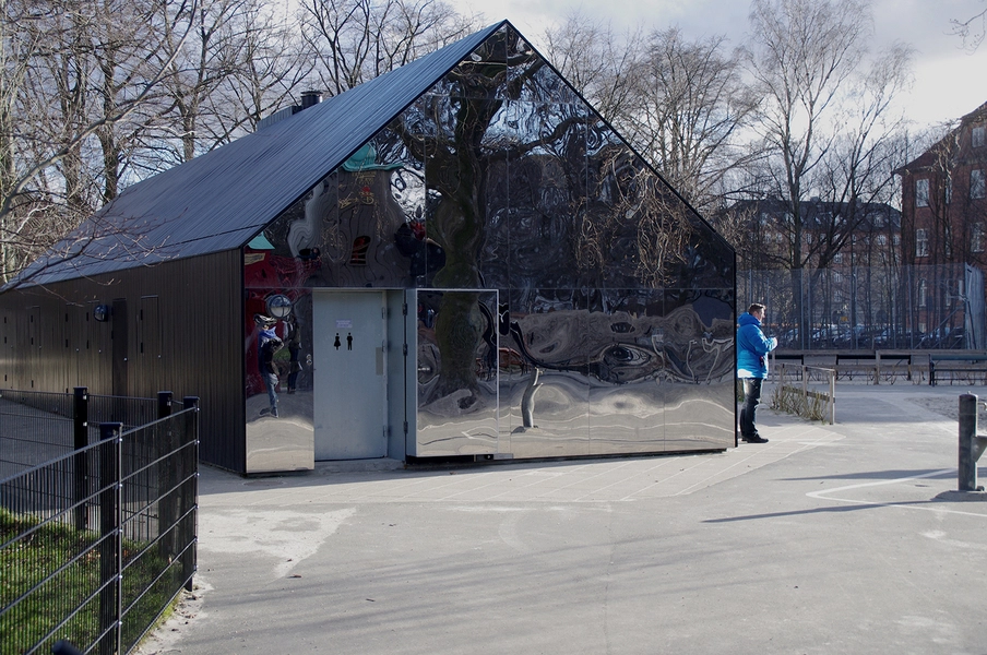 Mirror House - Tårnlegepladsen Kig fra nord