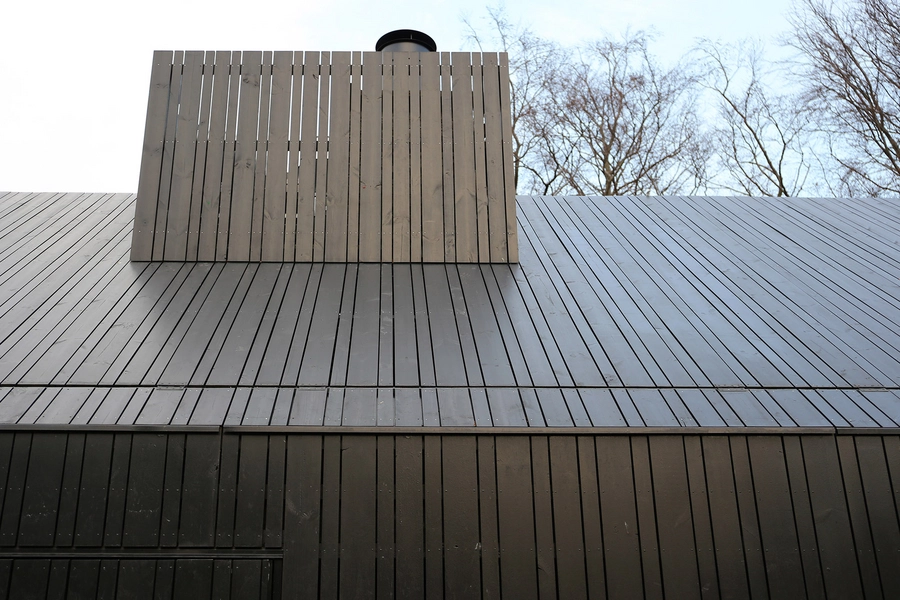 Mirror House - Tårnlegepladsen Trælammeller, facade og tag