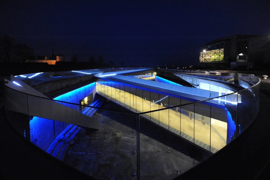 M/S Museet for Søfart Set fra vest med aftenbelysning