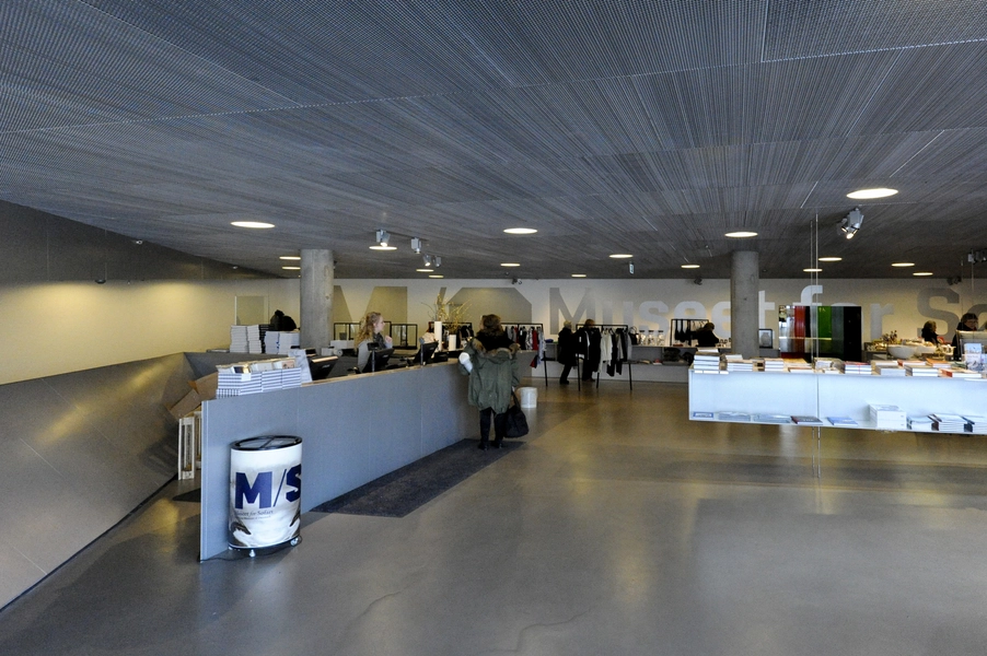 M/S Museet for Søfart Indgangsparti med billetsalg og museumsshop.