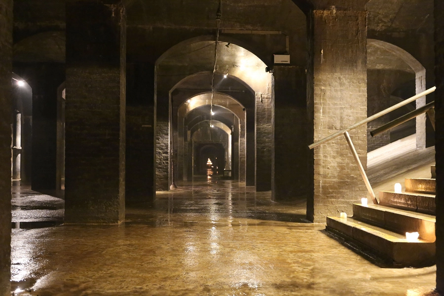 Cisternerne Den moderne trappe i den oprindelige struktur