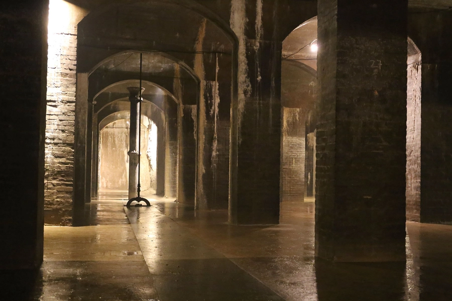 Cisternerne Vælvinger, fugtige gulve