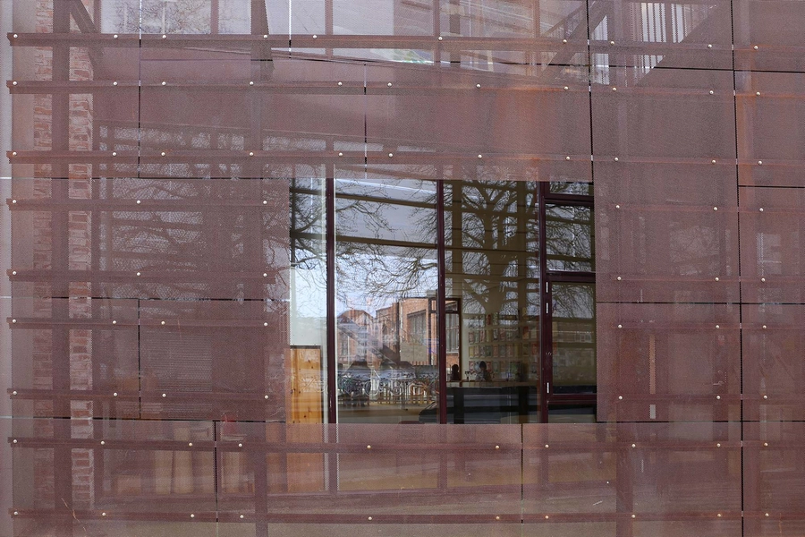 Bording Friskole Vindue set ude fra