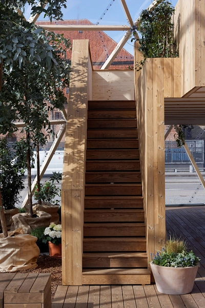 Dome Trappe, træhus