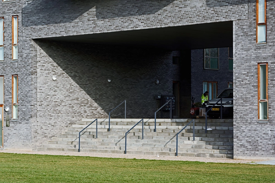 Ørestadshuset Port set fra parken