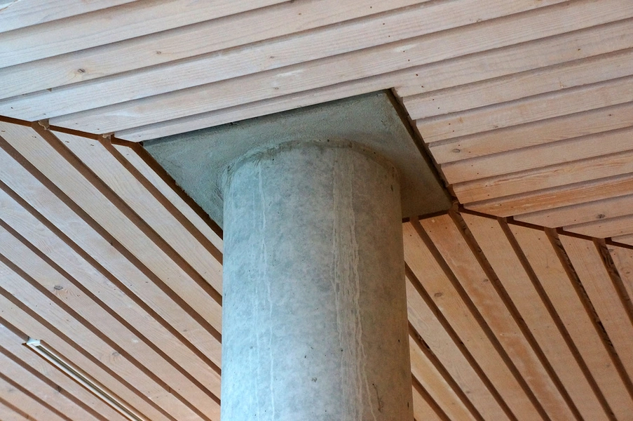 Kunstmuseet Trapholt Detalje, sølje møder træloft