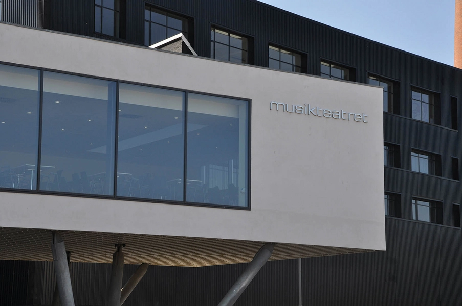 Musikteateret Holstebro Detaljer, materialitet