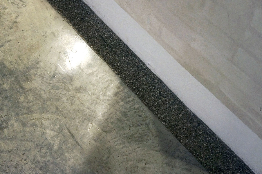 Kunstmuseet Trapholt Detalje, overgang mellem væg og gulv
