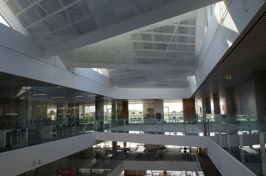 VUC Syd Tag over atrium