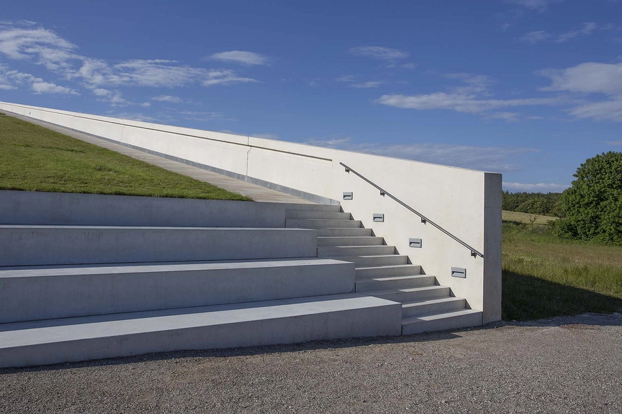 Moesgaard Trappe op på tagflade i syd-øst hjørnet