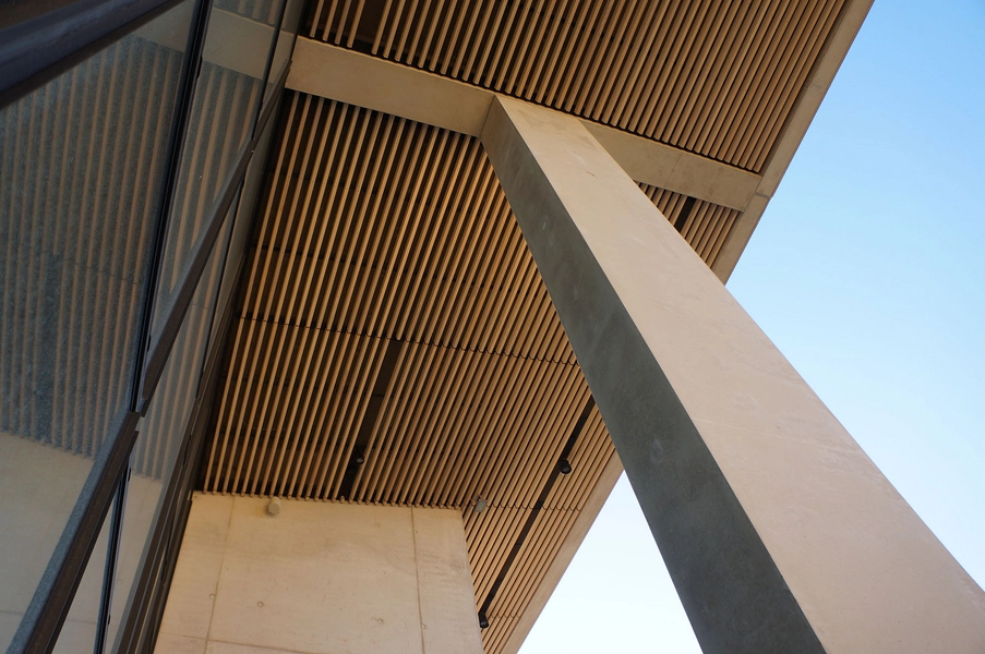 Moesgaard Udhæng ved nordvendt svalegang