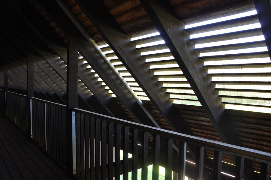Nørre Vosborg Kig gennem tagets lamelstruktur