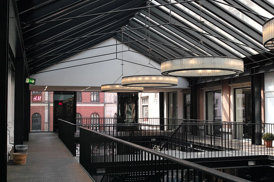 Galleri K Lamper og tagkonstruktion