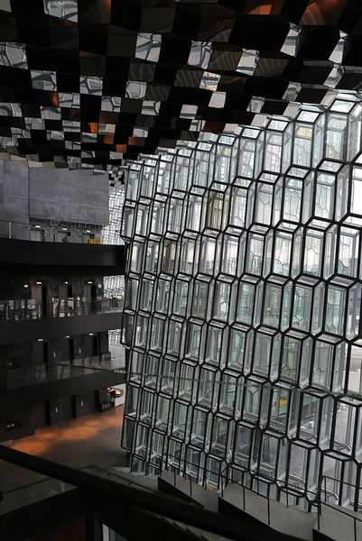Harpa Overgang fra foyer til den store koncertsals foyer