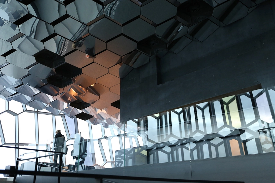 Harpa Spejlinger, glas, beton