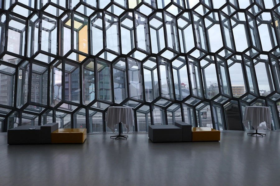 Harpa Barmøbler i koncertsalsfoyer