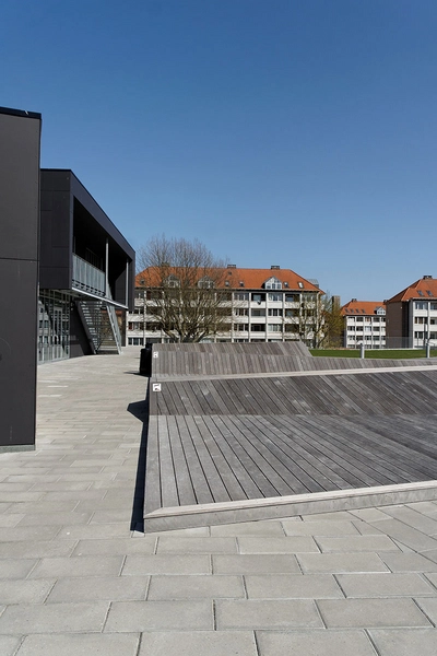 Tagensbo Skole Detalje, skolegård