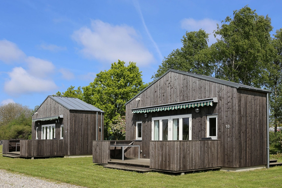 Bøgebjerg Strand Campinghytter Hytter på række