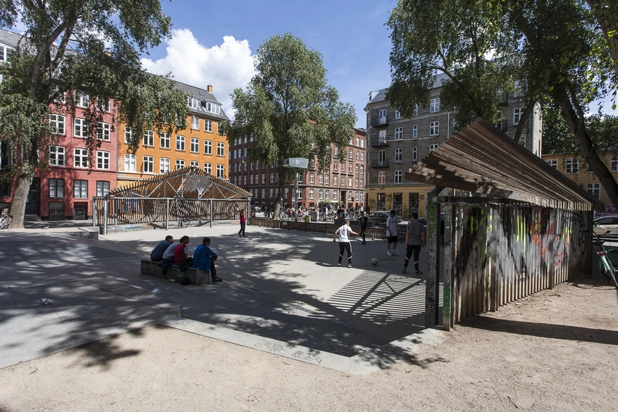 Ravnsborggade Multiplads Pladsen set fra inderste hjørne